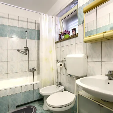 Quarto em Acomodações Particulares Kety Premantura