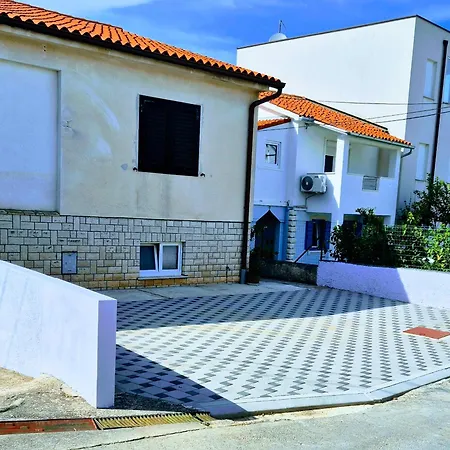 Kety Quarto em Acomodações Particulares